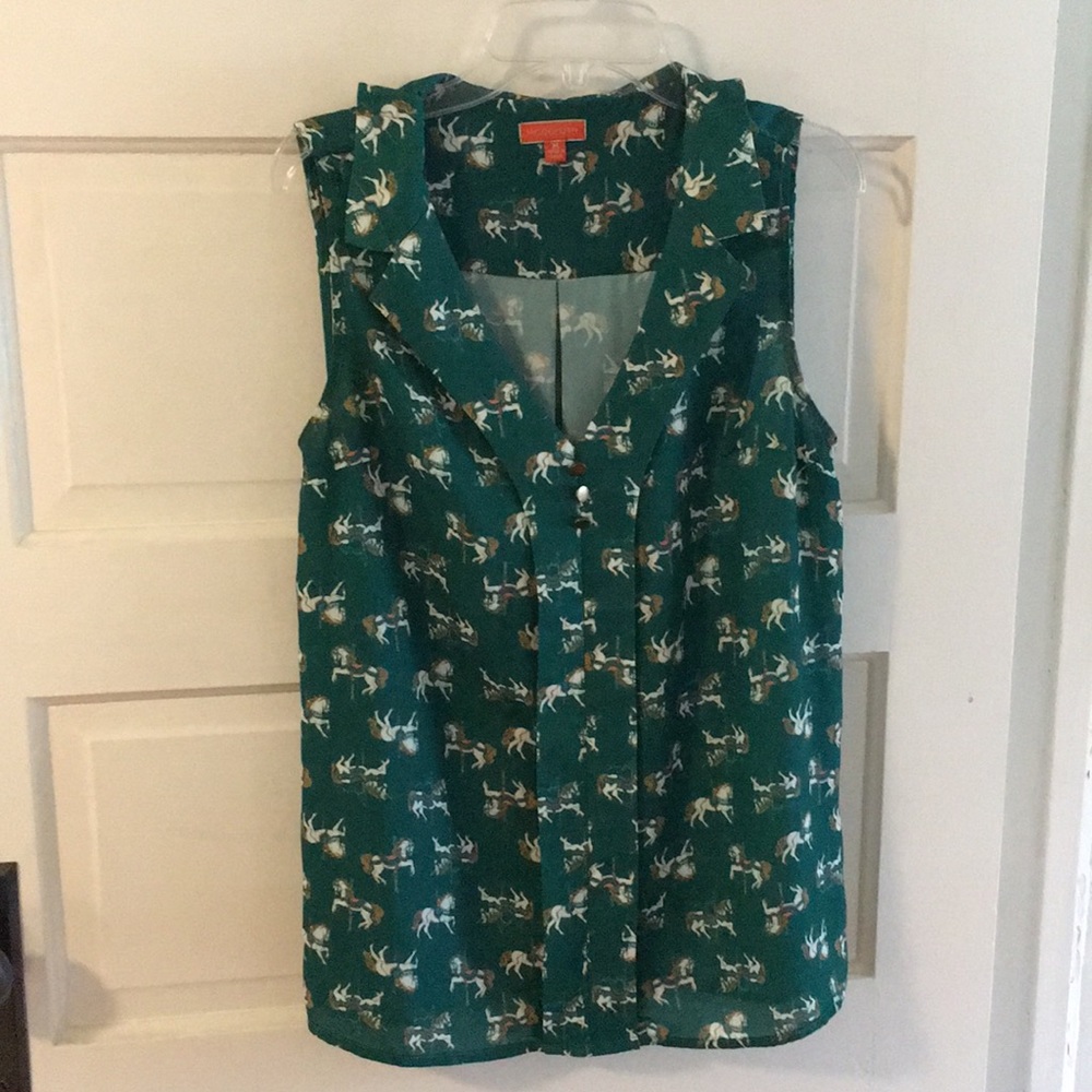Modcloth carousel 🎠 print top